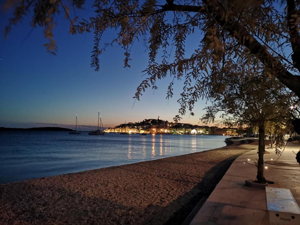 Vila Mala Kuca Ispod Borova Primošten Exteriér fotografie